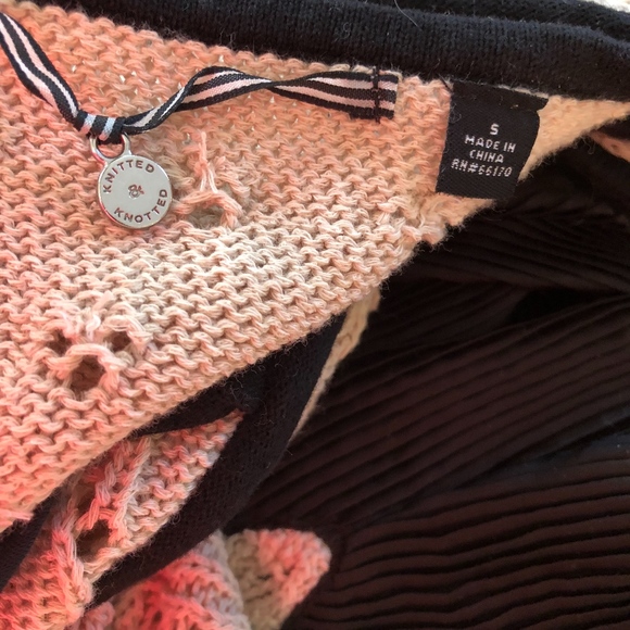 KNITTED & KNOTTED unusual cute layered look dress - Picture 3 of 8